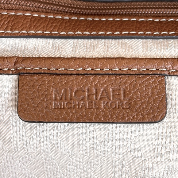 Michael Kors Marina Tote LG Drawstring Tote w/Gold Tone HW - 30S6GMAT3V Denim - Picture 13 of 17